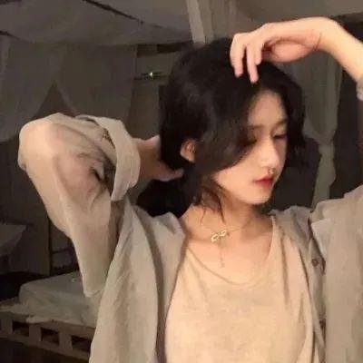 她引神明坠落$指尖沦陷